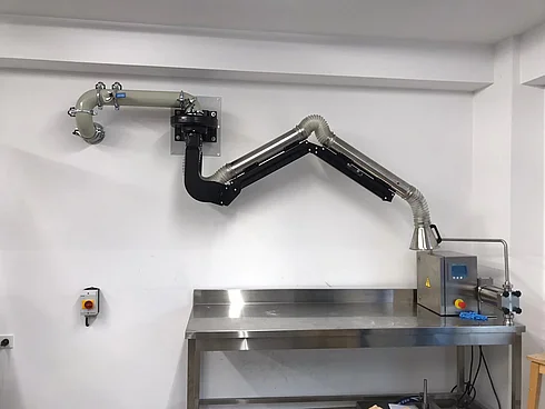 AIR GRIND Absaugtisch mit integriertem Filtersystem